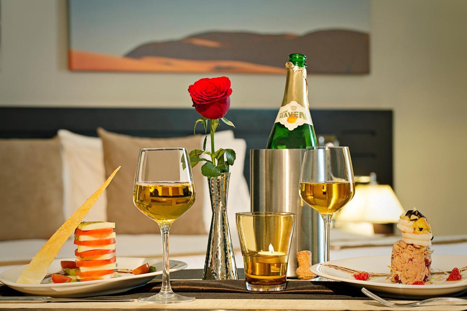 City Seasons Hotel & Suites Muskat Bagian luar foto