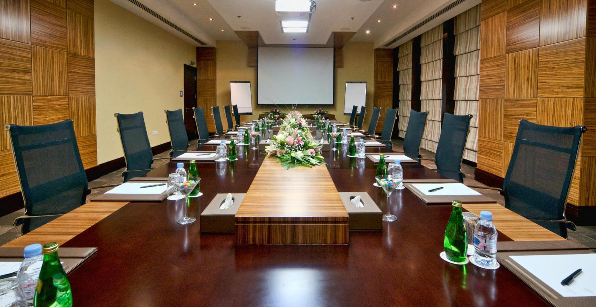 City Seasons Hotel & Suites Muskat Bagian luar foto