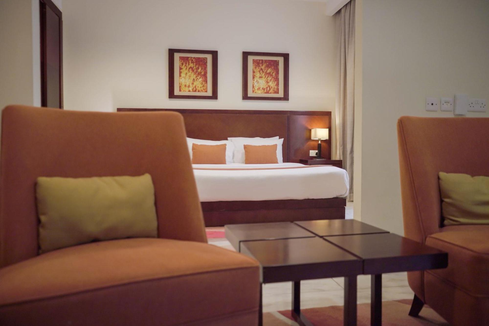 City Seasons Hotel & Suites Muskat Ruang foto
