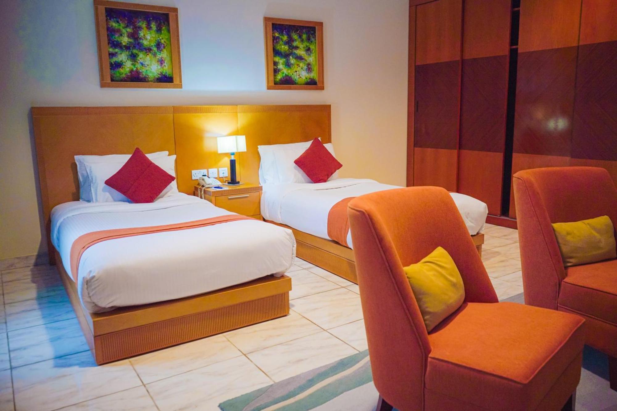 City Seasons Hotel & Suites Muskat Ruang foto