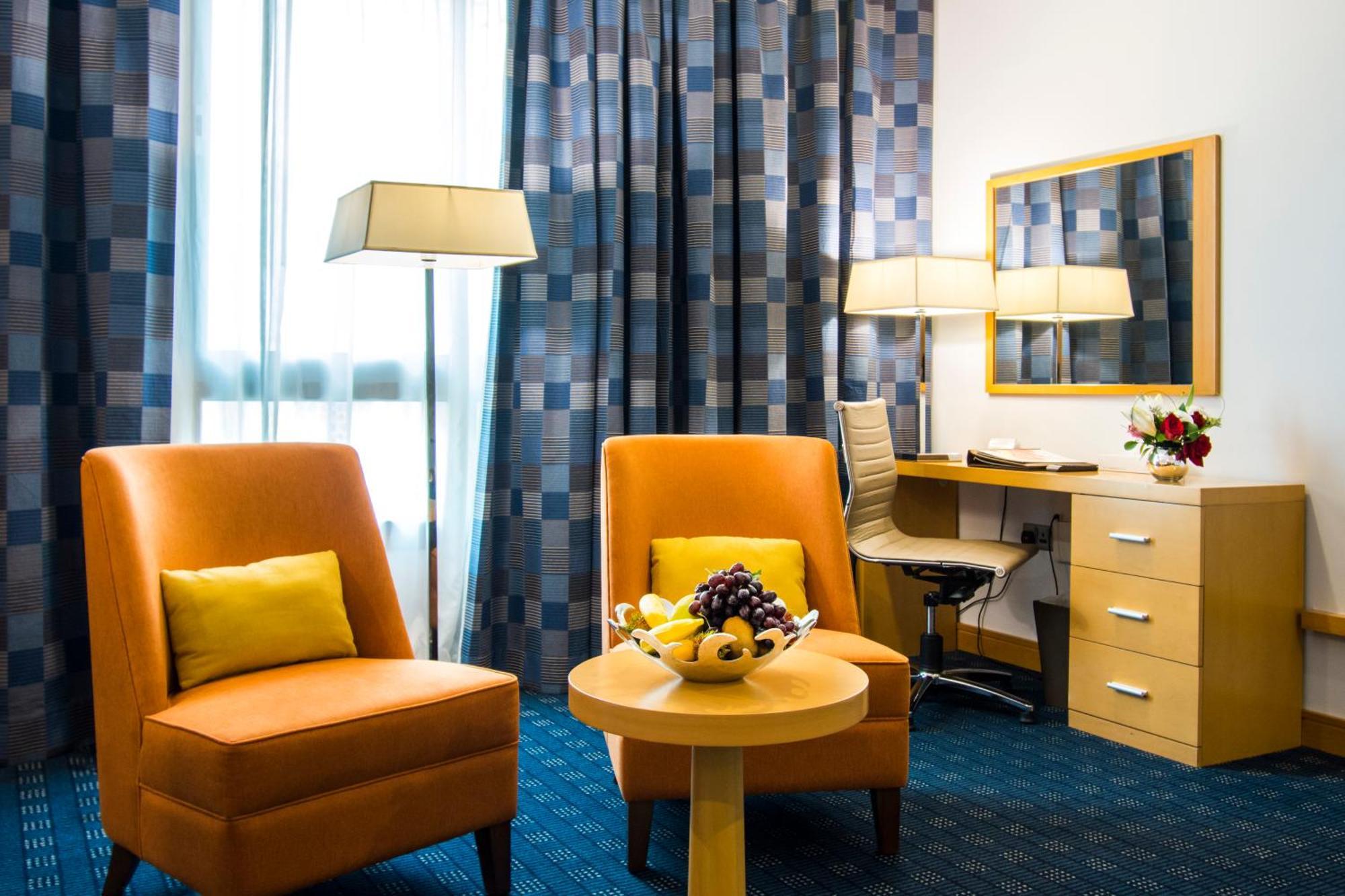 City Seasons Hotel & Suites Muskat Ruang foto