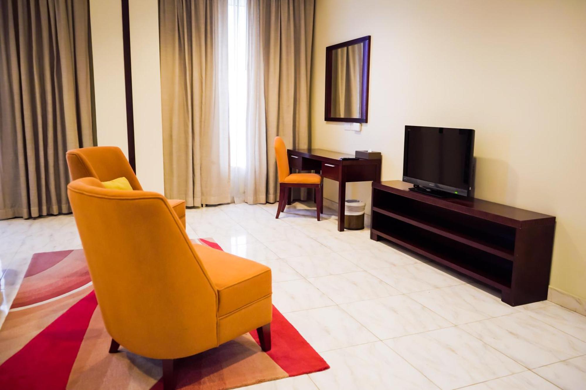 City Seasons Hotel & Suites Muskat Ruang foto