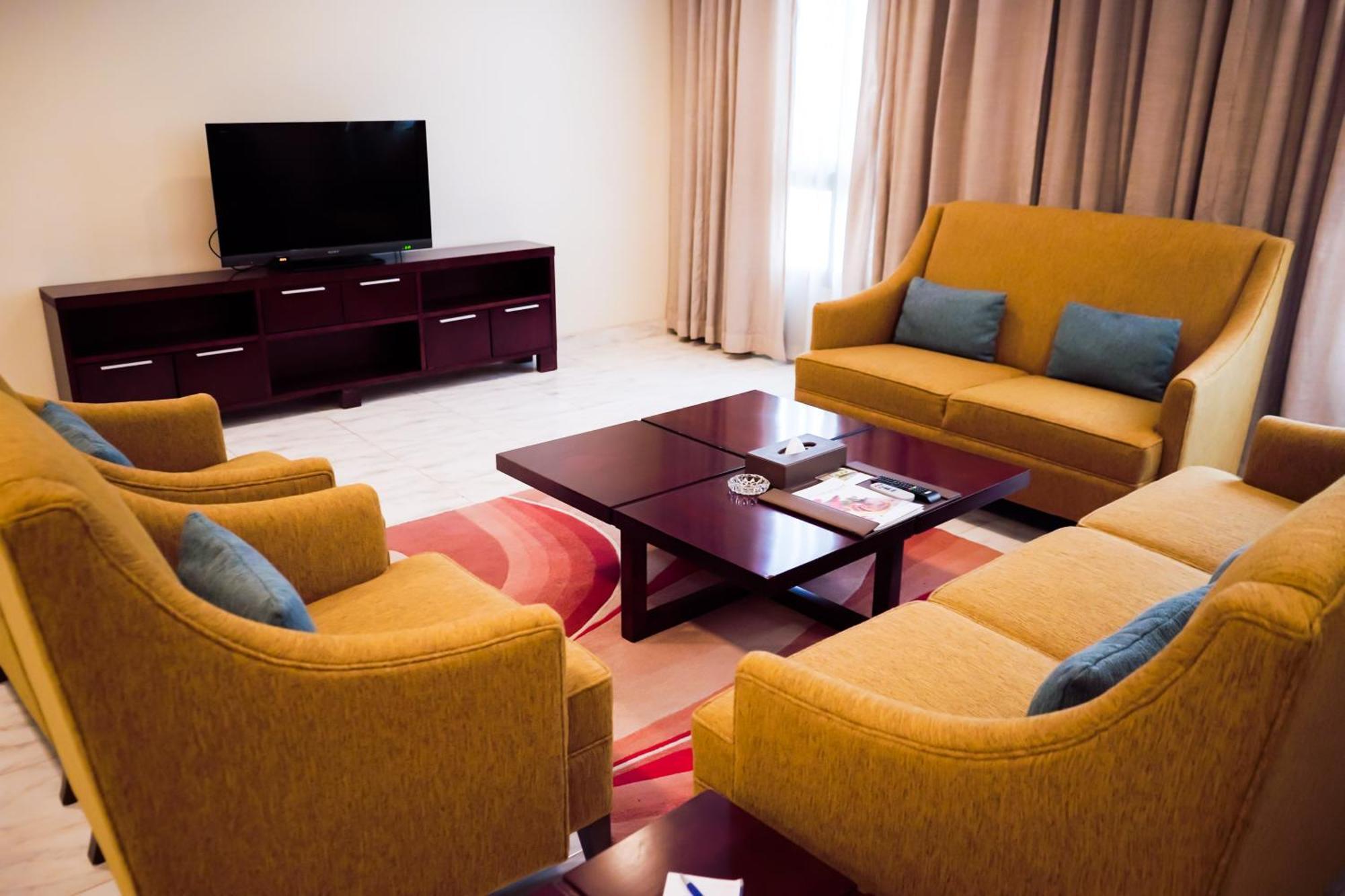 City Seasons Hotel & Suites Muskat Ruang foto