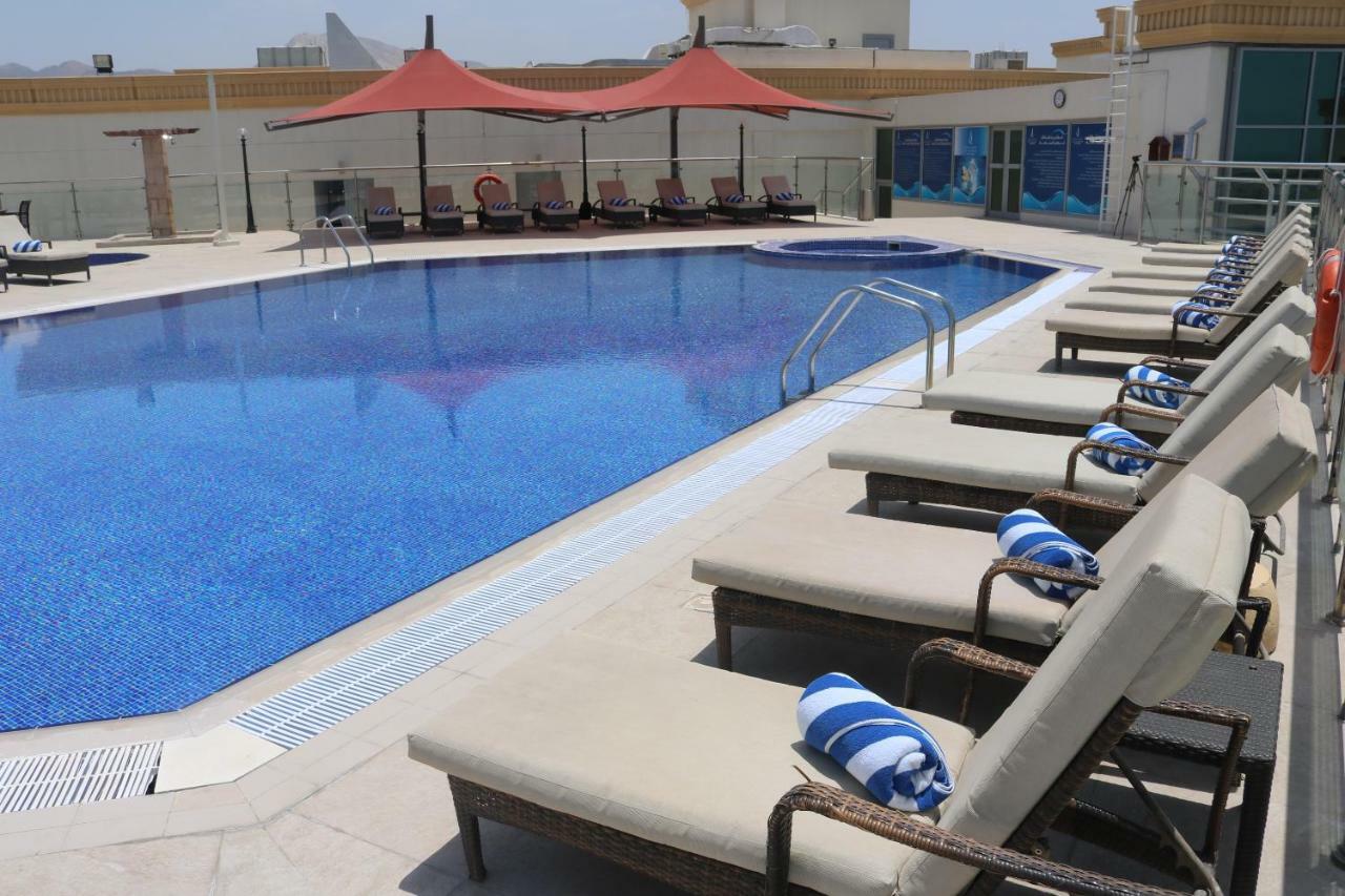 City Seasons Hotel & Suites Muskat Bagian luar foto