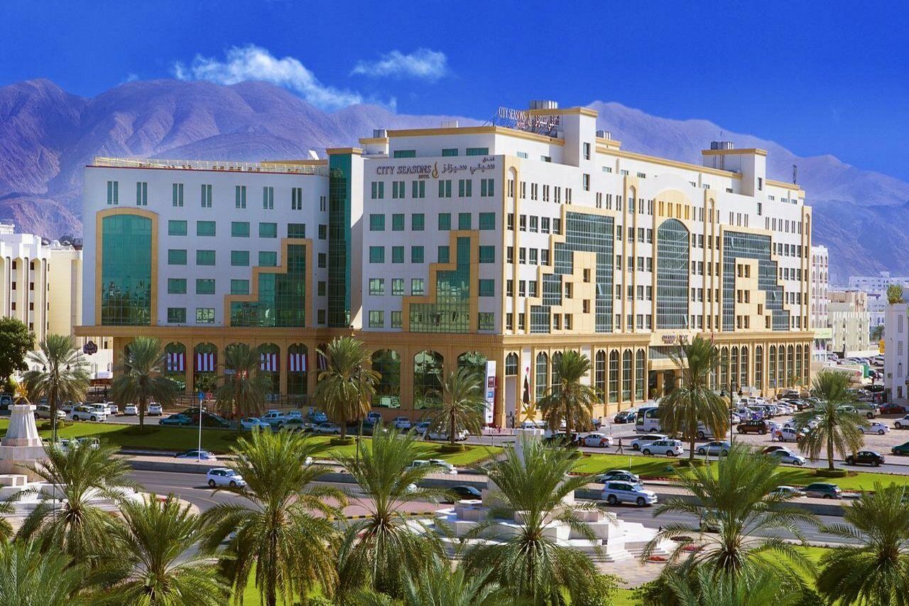 City Seasons Hotel & Suites Muskat Bagian luar foto