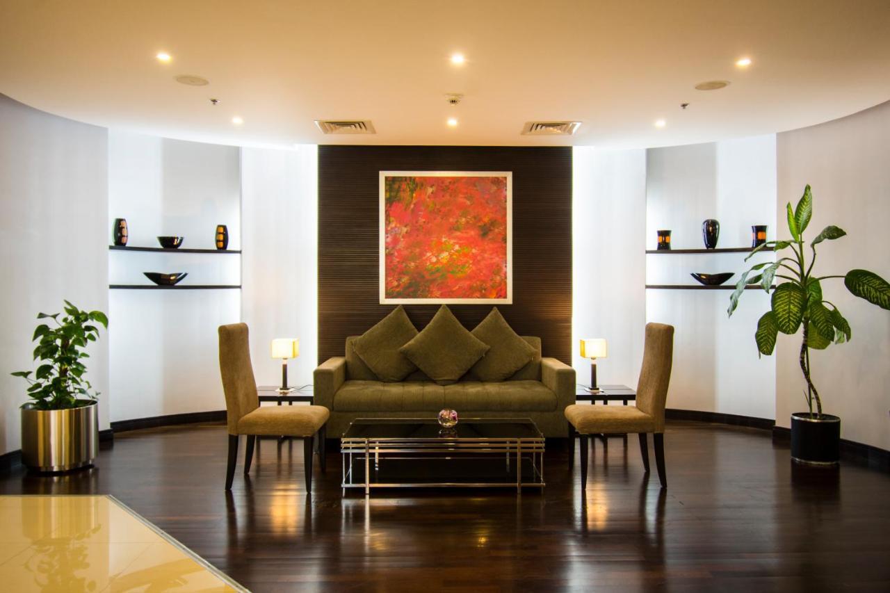 City Seasons Hotel & Suites Muskat Bagian luar foto